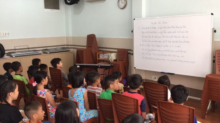 PHÉP LẠ CẠNH FATIMA (BÌNH TRIỆU)