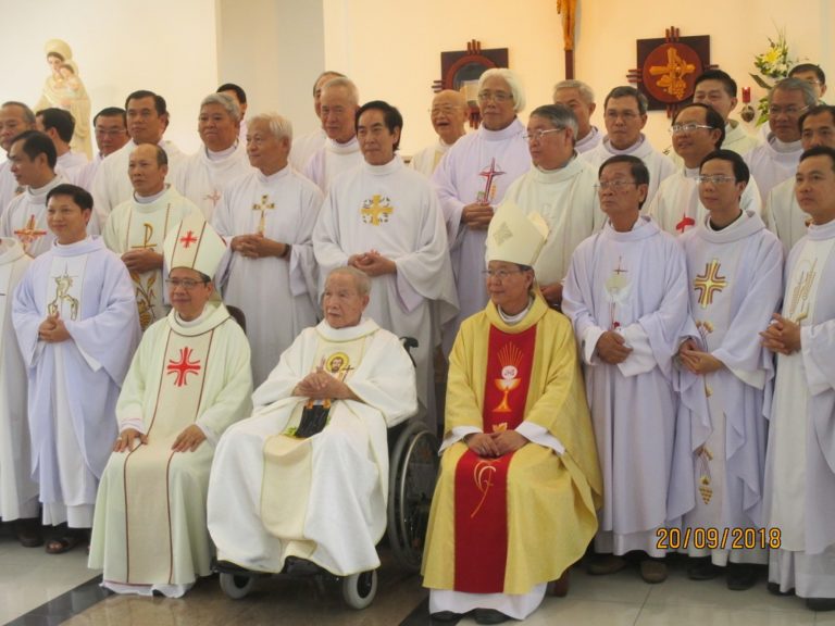 Foyer de Charité : Mừng 67 năm linh mục của Cha Phanxicô Xaviê Nguyễn Hữu Tấn