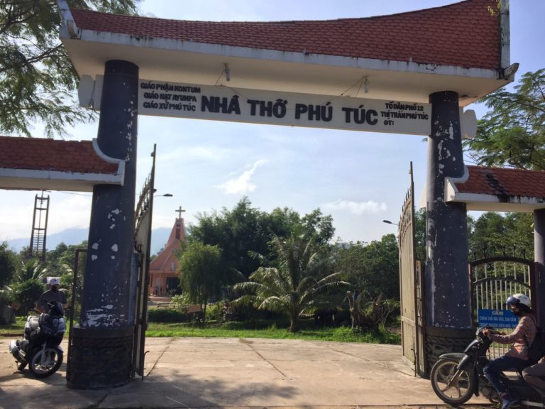GIÁO XỨ PHÚ TÚC : LỄ NHẬN XỨ CỦA CHA GIUSE HUỲNH LÊ PHÁP