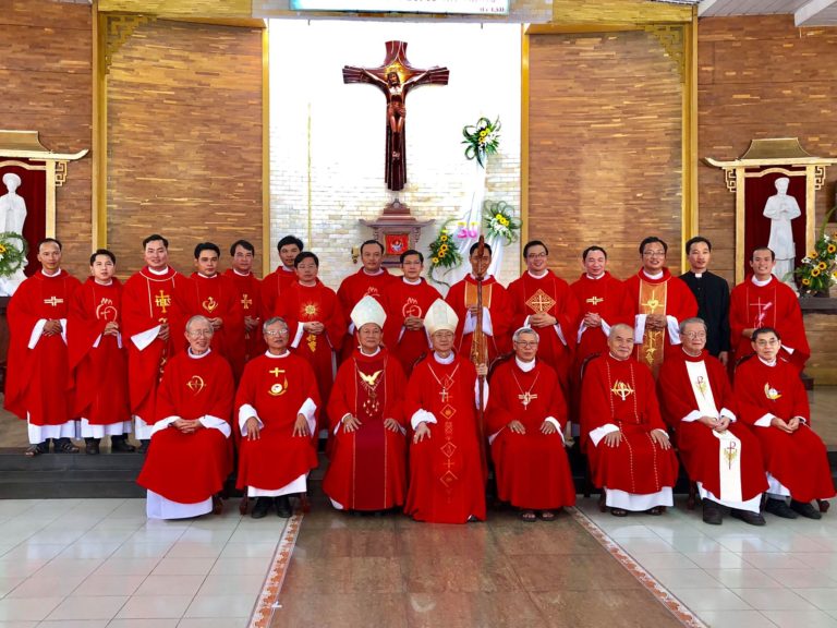 MỪNG SINH NHẬT 30 ĐẠI CHỦNG VIỆN THÁNH QUÝ : KHÔNG CÓ GÌ LÀ QUÁ TRỄ !