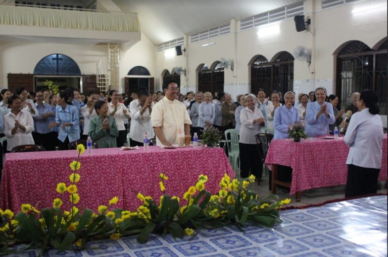 DÒNG MẾN THÁNH GIÁ CÁI NHUM TĨNH TÂM : NÊN THÁNH