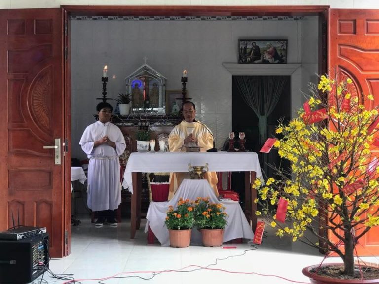 Họ đạo Giồng Quéo Mừng Xuân Kỷ Hợi!