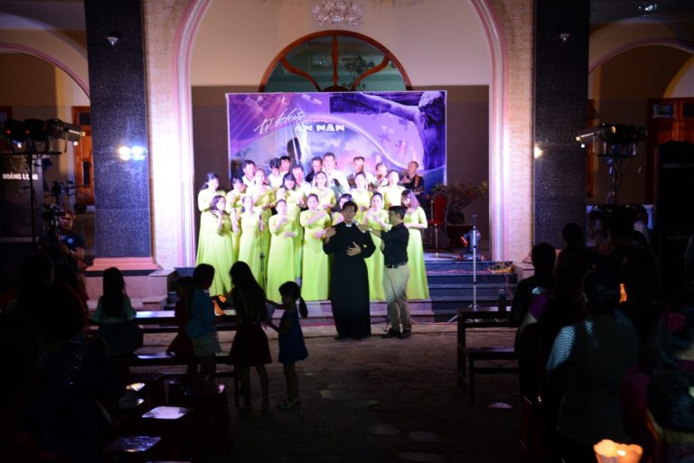 GIÁO XỨ THÁI THIỆN : TĨNH NGUYỆN MÙA CHAY