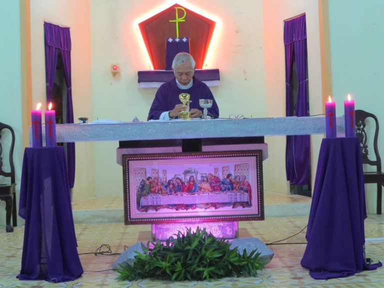 Họ đạo Giồng Trôm : Thứ Tư Lễ Tro