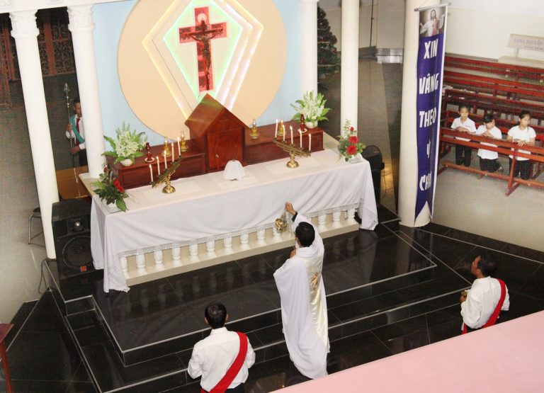 Họ đạo Mặc Bắc : Thứ Năm Tuần Thánh