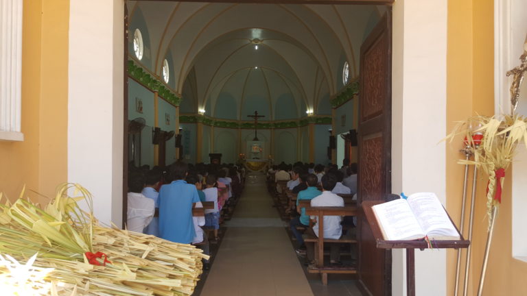 Họ đạo La Mã : Bước vào Tuần Thánh