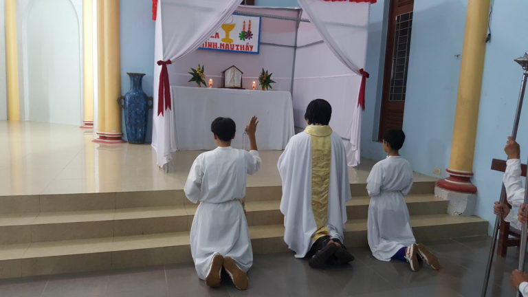 Họ đạo La Mã : Thứ Năm Tuần Thánh