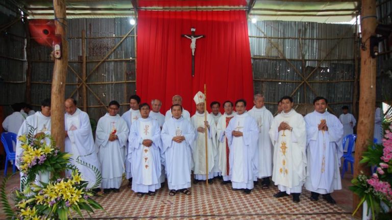 CHÔNG VĂN : VÀ CON TIM ĐÃ VUI TRỞ LẠI