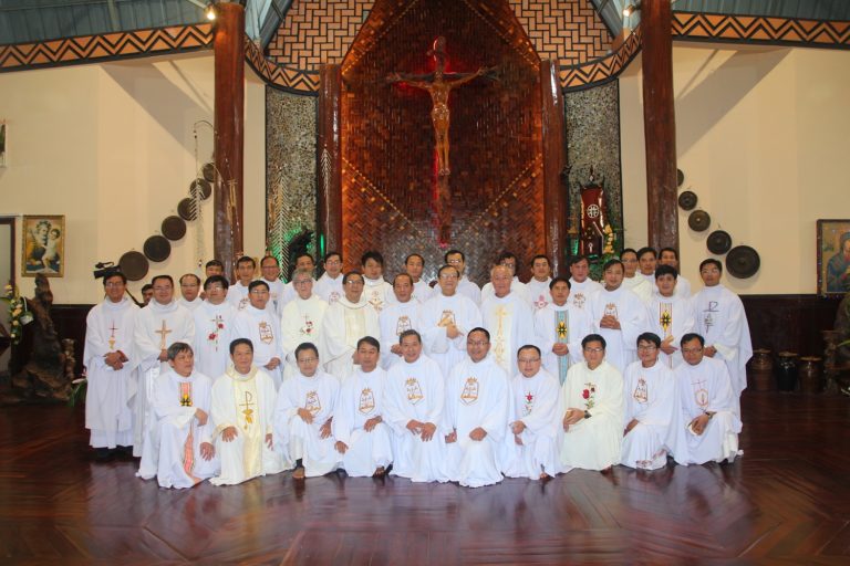 TRUNG TÂM LOAN BÁO TIN MỪNG PLEI CHUET : MỪNG LỄ THÁNH ANPHONGSÔ