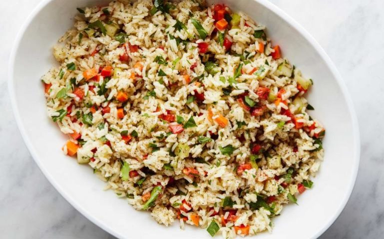 Tại sao cơm nguội có thể gây ngộ độc thực phẩm?