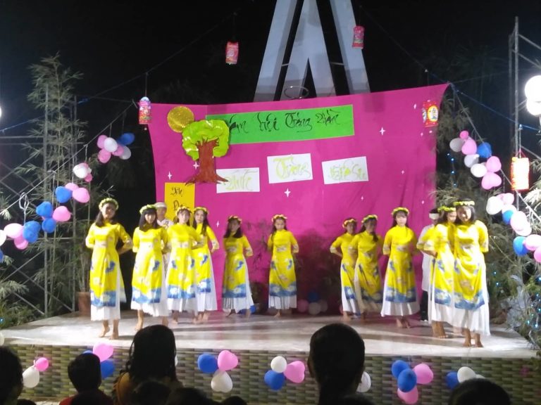 Họ đạo Nhị Long : Vui Trung Thu