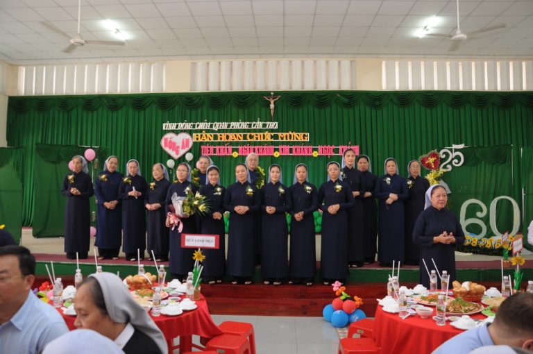 DÒNG CHÚA QUAN PHÒNG CẦN THƠ : HỒNG ÂN KHẤN DÒNG