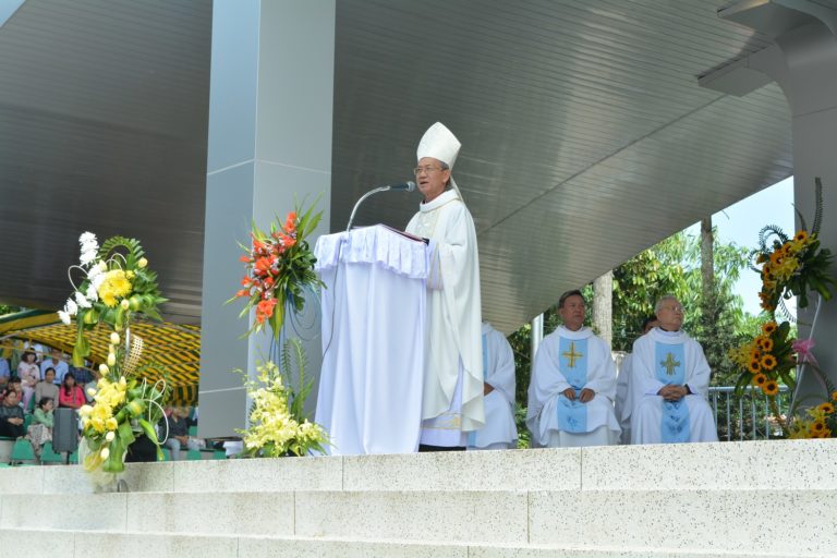 TTHH FATIMA VĨNH LONG : HÀNH HƯƠNG KÍNH MẸ 13 THÁNG 10