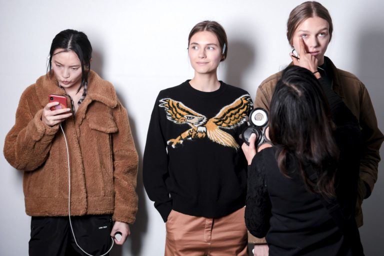 Những thói quen xấu khiến bạn không hạnh phúc