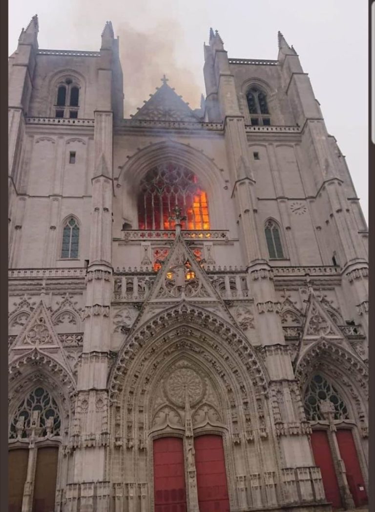 Cháy ở nhà thờ Chánh tòa Nantes, Pháp
