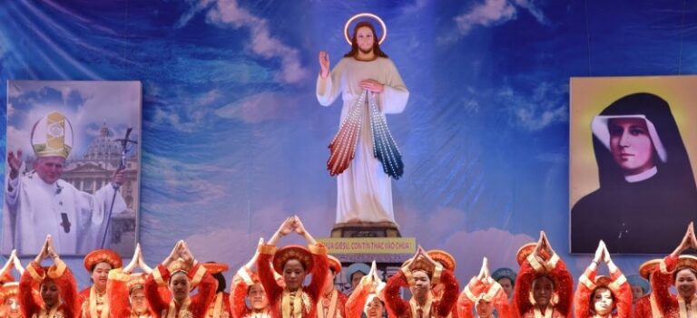 Phong trào “Lòng Chúa Thương Xót” và lòng đạo đức bình dân