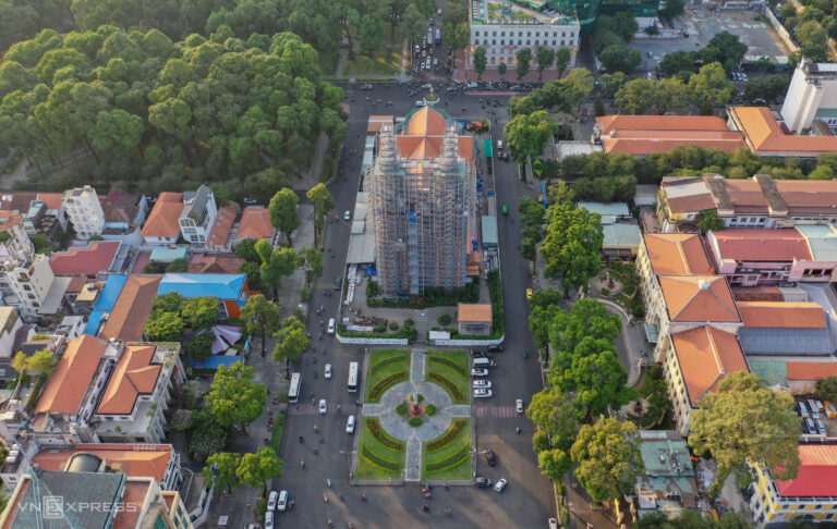 Nhà thờ Đức Bà Sài Gòn sau 6 năm trùng tu