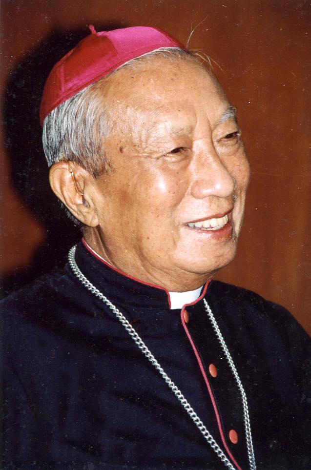 GIỮA LÒNG SÀI GÒN CÓ CON ĐƯỜNG MANG TÊN NGUYỄN VĂN BÌNH