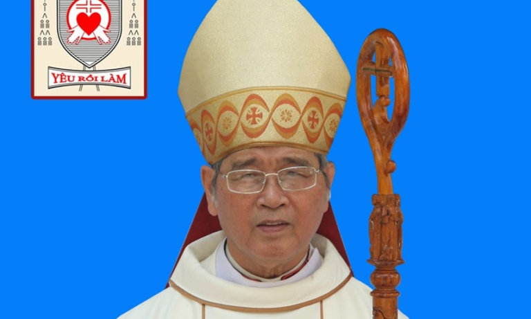 ĐỨC CHA PHÊRÔ TRẦN ĐÌNH TỨ – NGƯỜI CHA VỚI TRÁI TIM HIỀN PHỤ