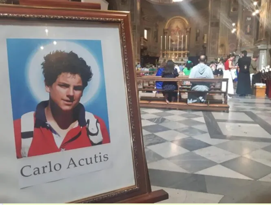 Tiêu chuẩn nào dẫn đến việc phong thánh nhanh chóng?