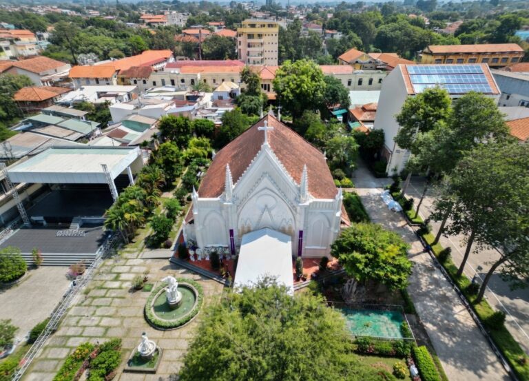 ĐẠI CHỦNG VIỆN HƠN 160 TUỔI – MỘT KHOẢNG LẶNG THIÊNG GIỮA LÒNG SÀI GÒN, NƠI AN NGHỈ CỦA ĐỨC HỒNG Y GIOAN BAOTIXITA PHẠM MINH MẪN